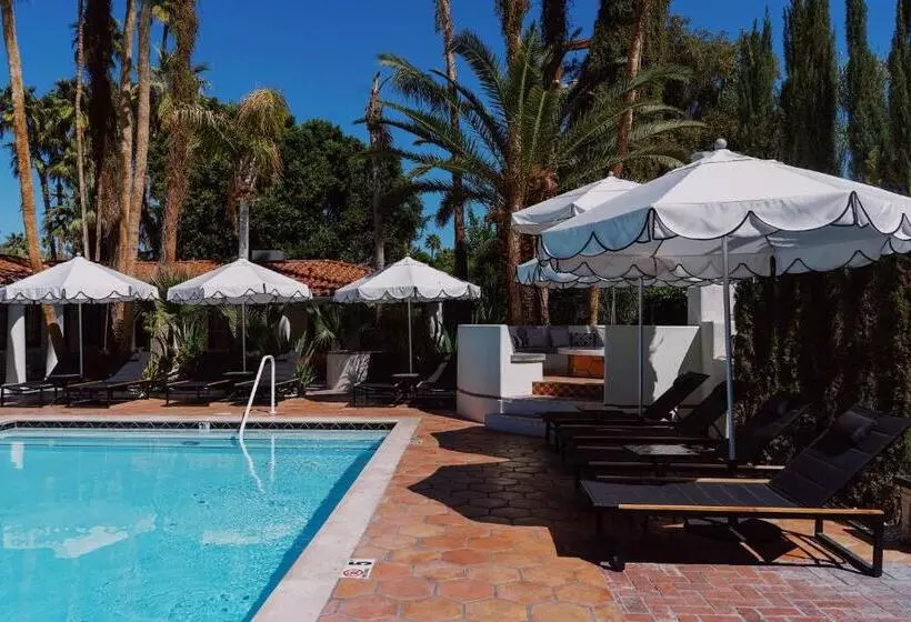 בית מלון כפרי Villa Royale