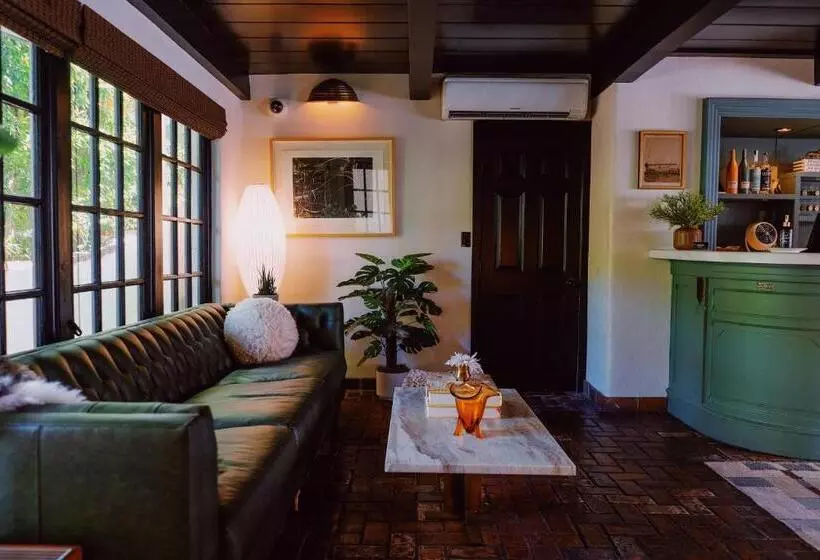 בית מלון כפרי Villa Royale