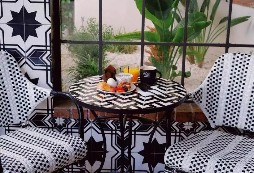 בית מלון כפרי Villa Royale