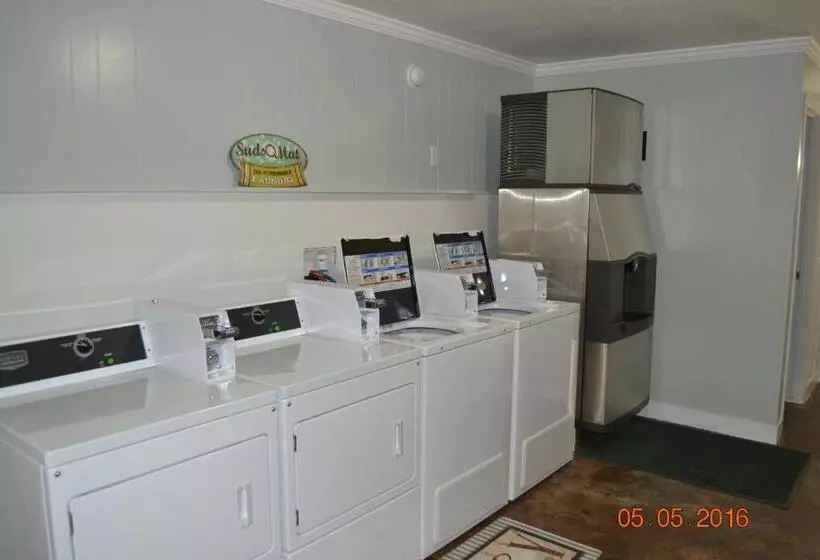 Отель Western Inn