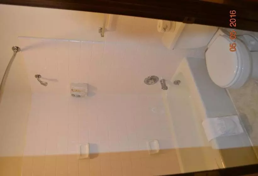 Отель Western Inn