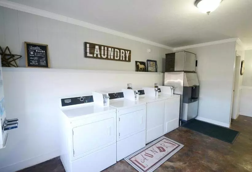 Отель Western Inn