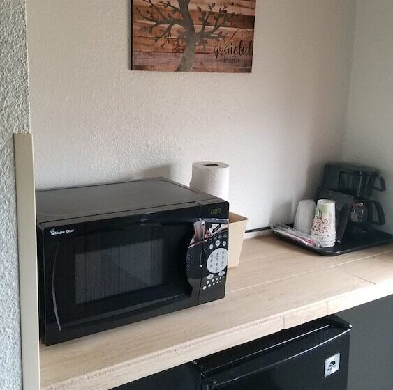 Отель Western Royal Inn