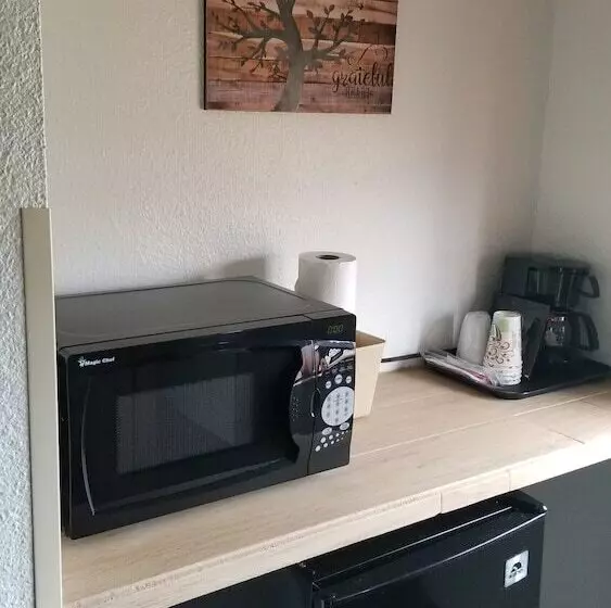 בית מלון כפרי Western Royal Inn