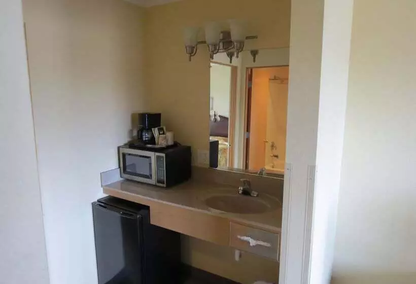 בית מלון כפרי Western Royal Inn