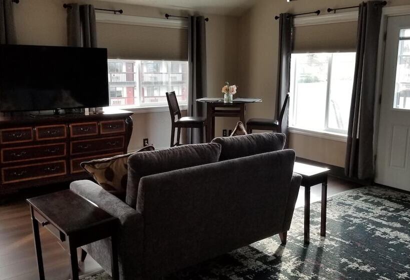 Отель Western Royal Inn