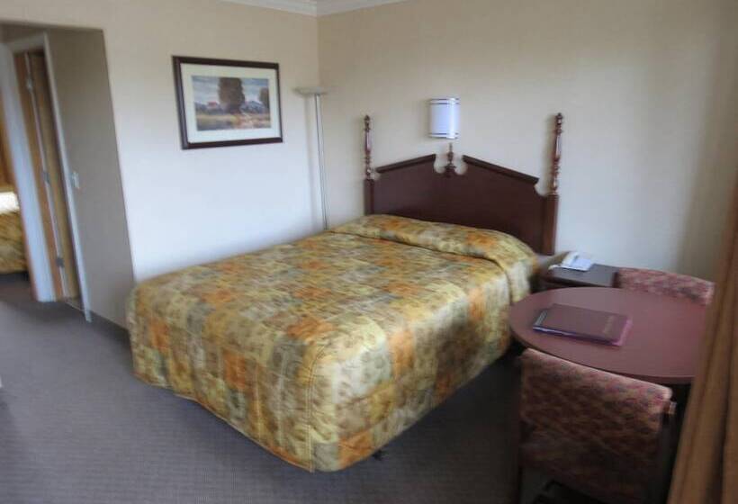 Отель Western Royal Inn