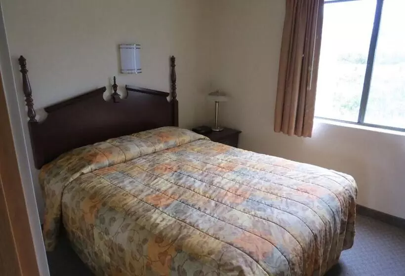 בית מלון כפרי Western Royal Inn