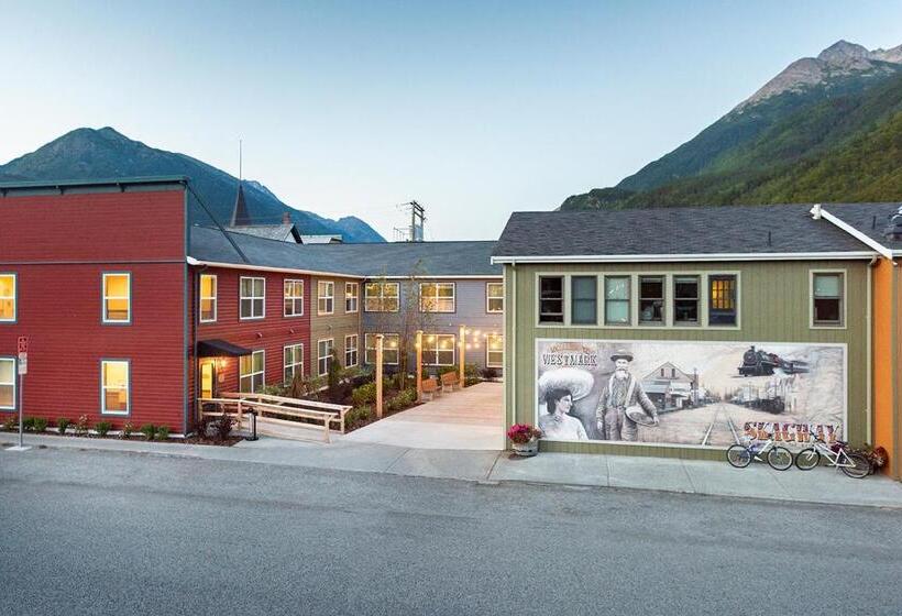 هتل Holland America Skagway Inn