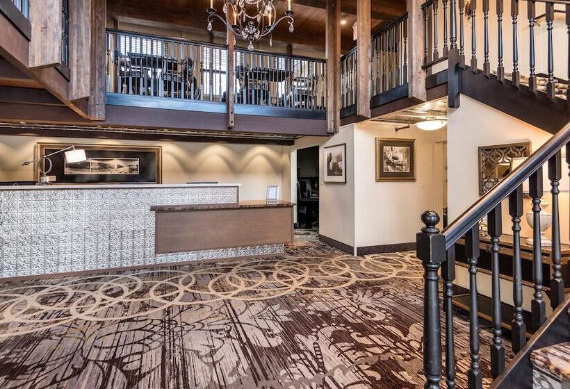 هتل Holland America Skagway Inn