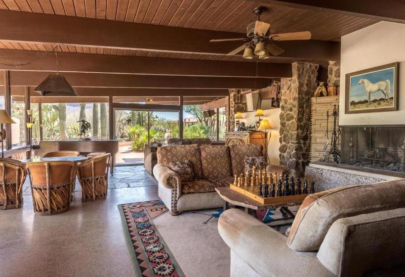 Otel White Stallion Ranch