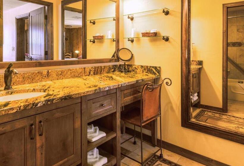 Otel White Stallion Ranch