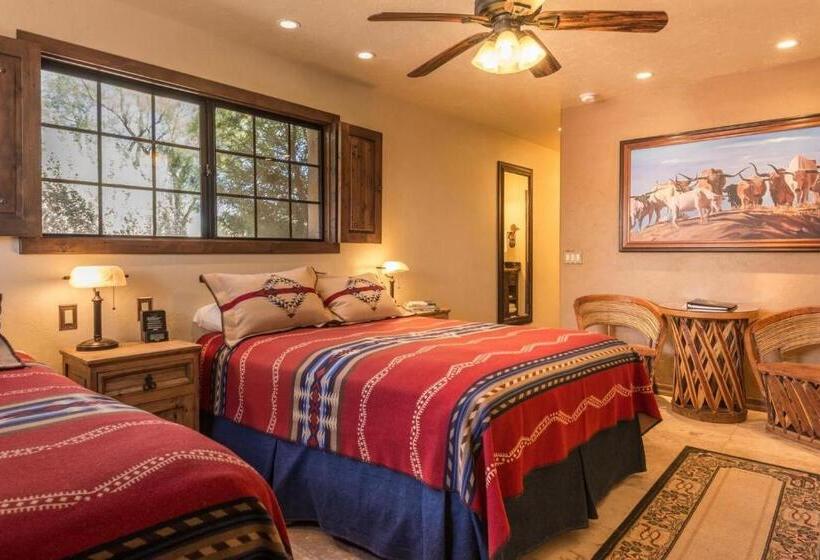 Otel White Stallion Ranch