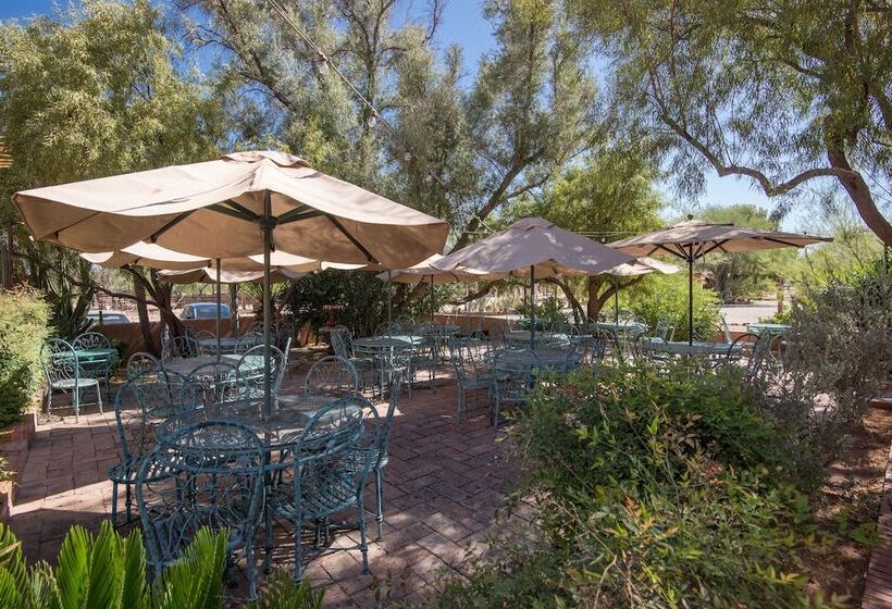 Otel White Stallion Ranch