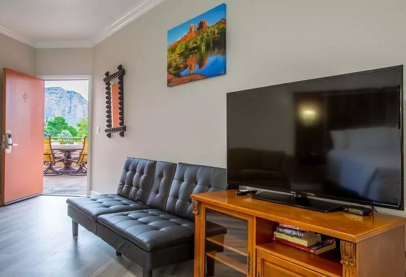 Отель Wildflower Inn At Bell Rock