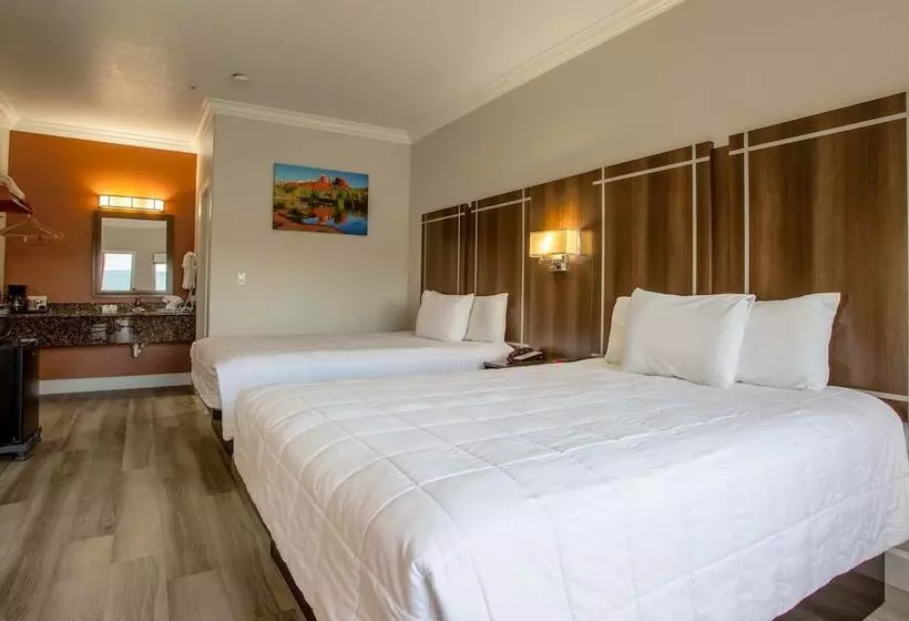 Отель Wildflower Inn At Bell Rock