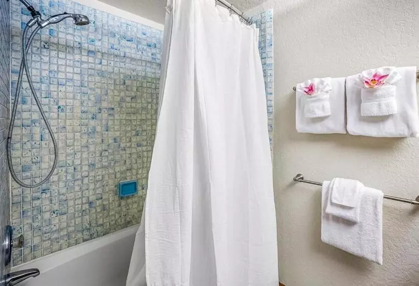 Waikomo Stream Villas 132