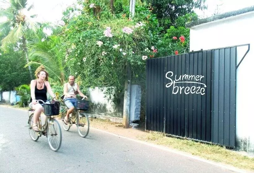 ベッドアンドブレックファースト Summer Breeze Weligama