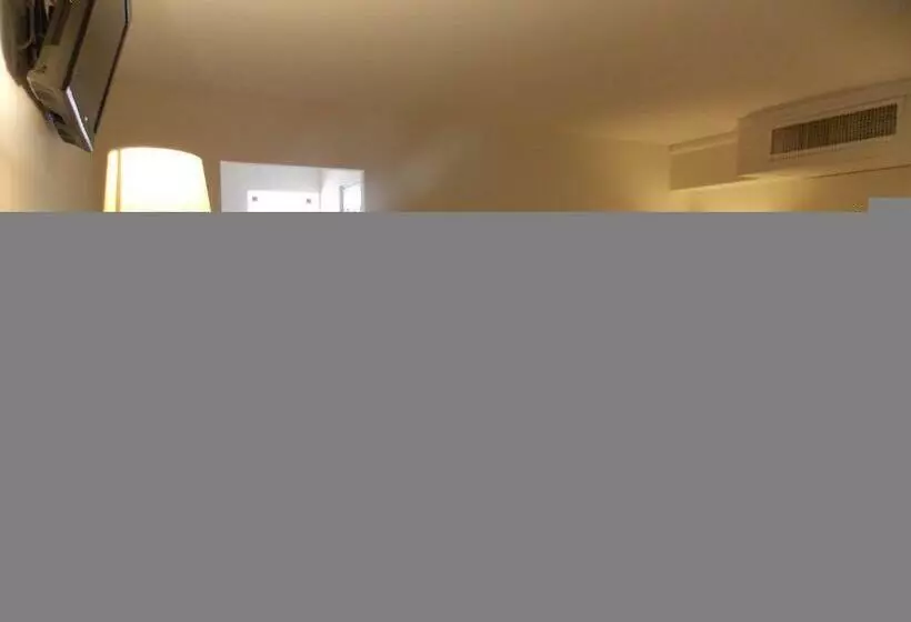 Cypres Hotel & Suites