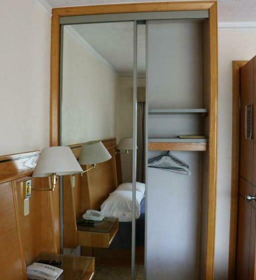 Cypres Hotel & Suites