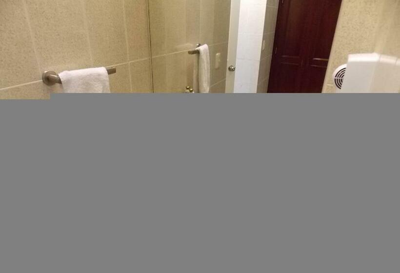 Cypres Hotel & Suites