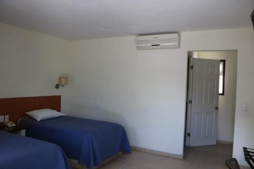 Cypres Hotel & Suites