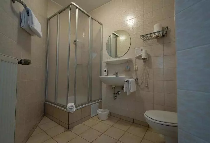 Bistro Pension Vis A Vis