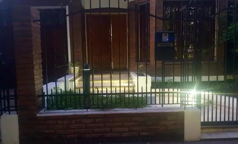 تختخواب و صبحانه Green House.river