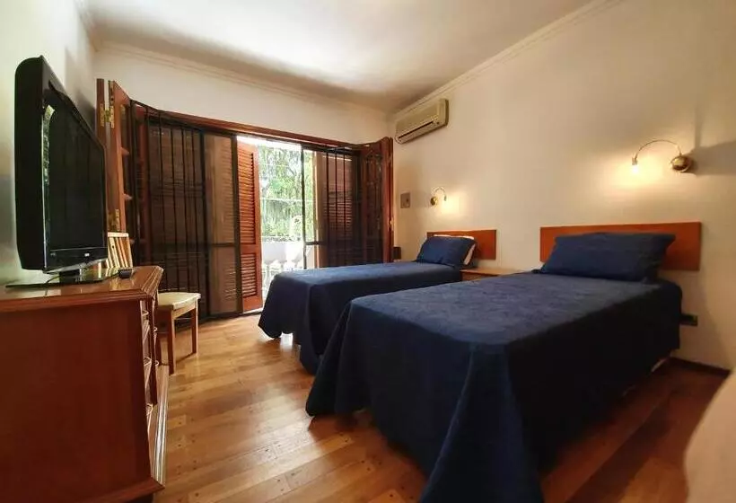 تختخواب و صبحانه Green House.river