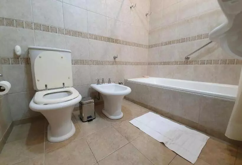 تختخواب و صبحانه Green House.river