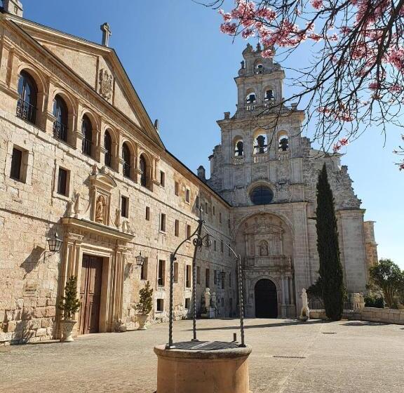 호텔 Hospedería Monasterio De La Vid