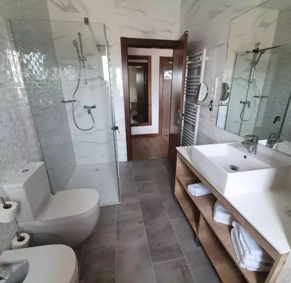 Hotelli Hospedería Monasterio De La Vid