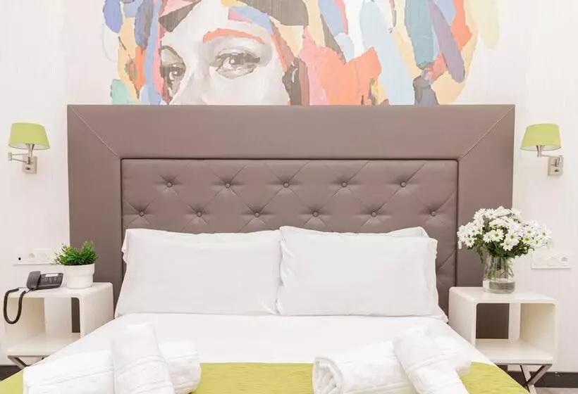 هتل Oh Nice Revellin Ceuta