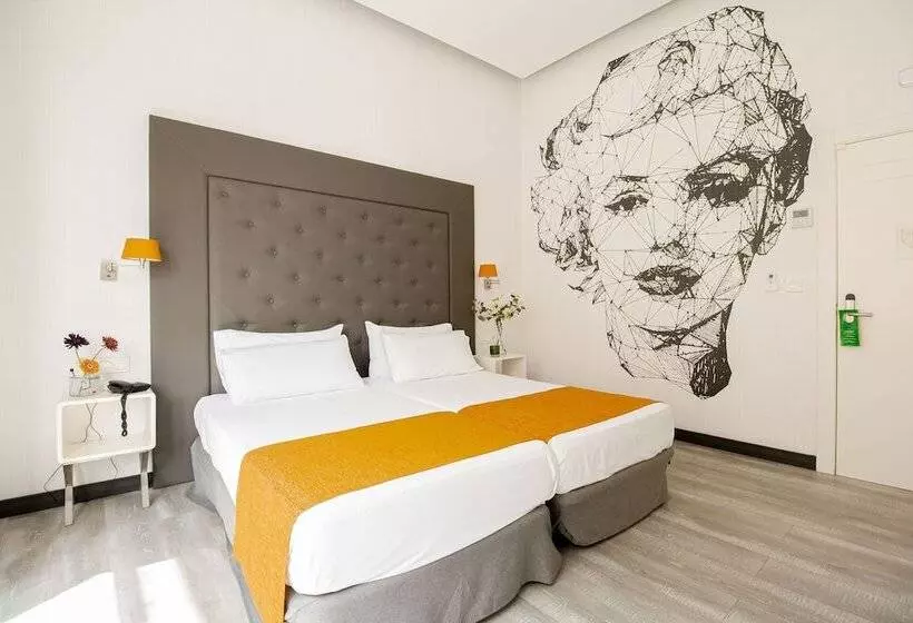 هتل Oh Nice Revellin Ceuta