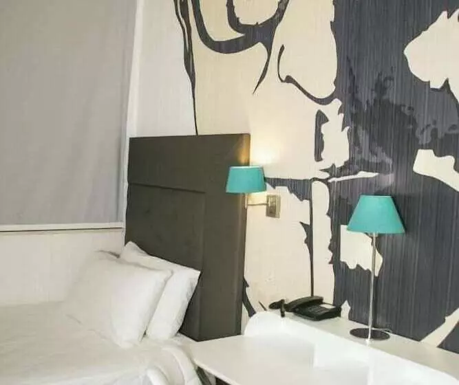 هتل Oh Nice Revellin Ceuta