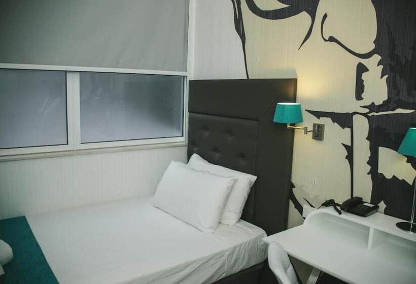 هتل Oh Nice Revellin Ceuta