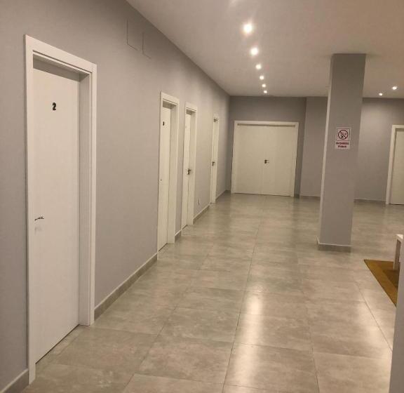 Пансион Hostal La Taurina