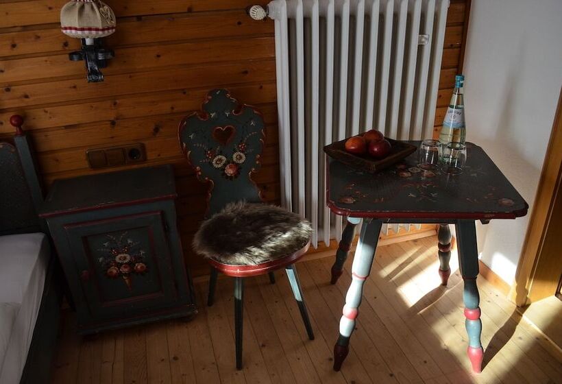 Hotell Kärntner Alm