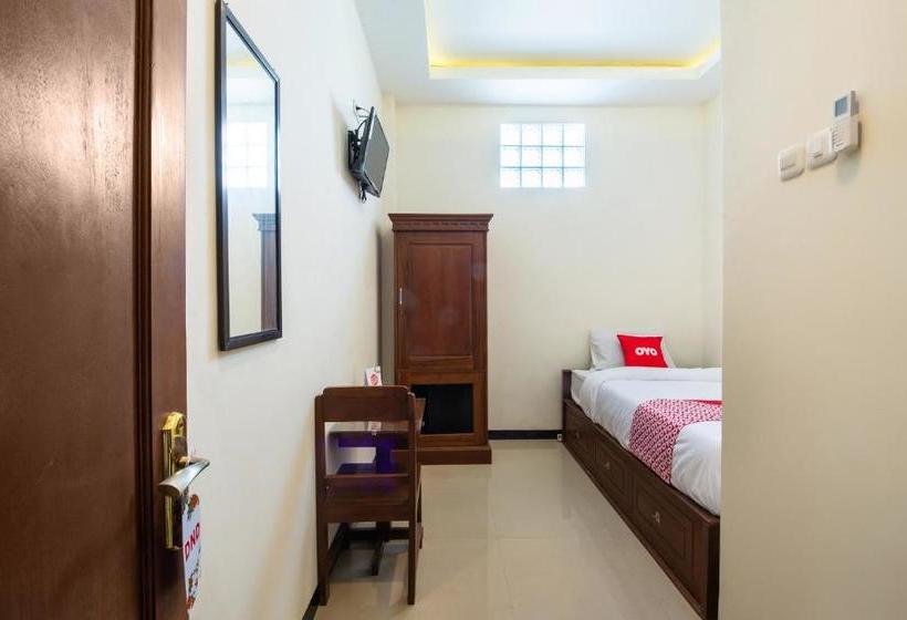 Hotel Oyo 3137 Aisyah Residence Syariah