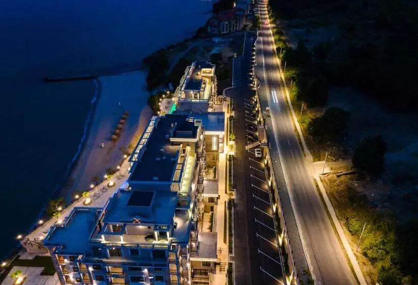 هتل Onyx Beach Residence   Free Parking & Beach Access