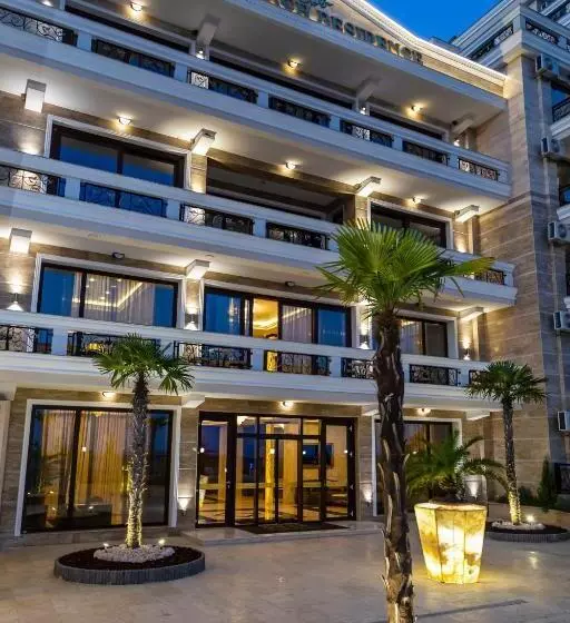 هتل Onyx Beach Residence   Free Parking & Beach Access
