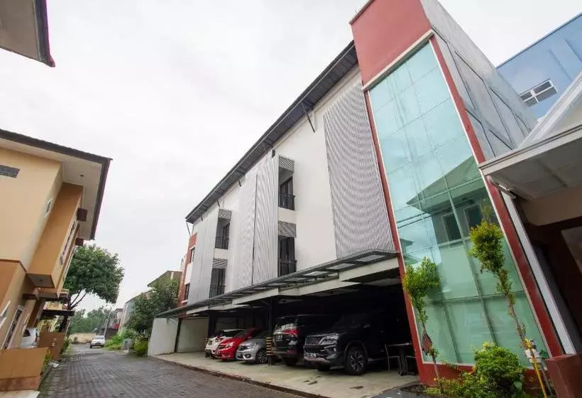 Hotelli Oyo 2936 Bumi Katineung Home Stay Exclusive