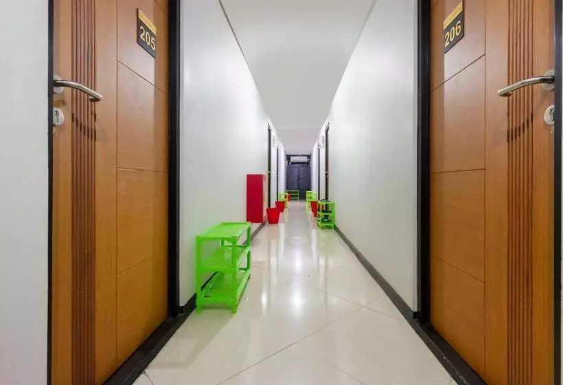 Hotelli Oyo 2936 Bumi Katineung Home Stay Exclusive