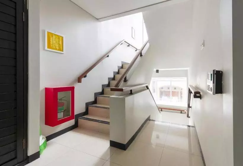 Hotelli Oyo 2936 Bumi Katineung Home Stay Exclusive