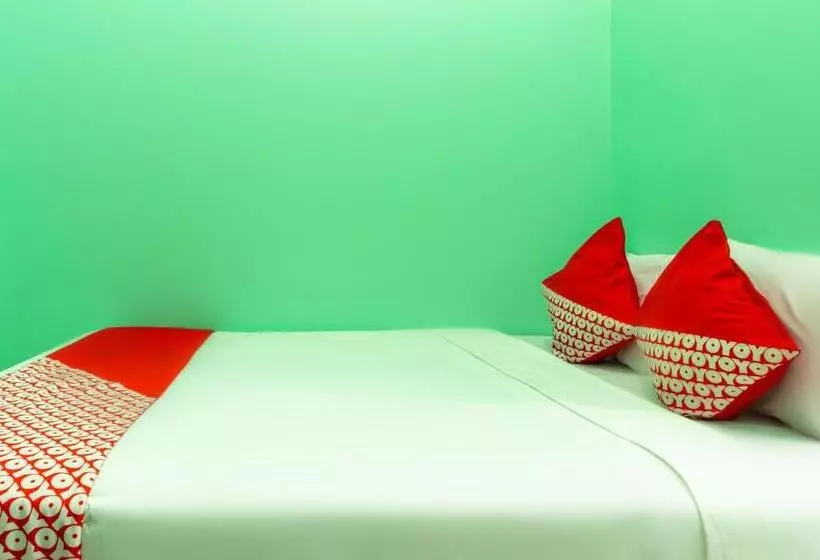 ホテル Oyo 3095 Semarapura Residence