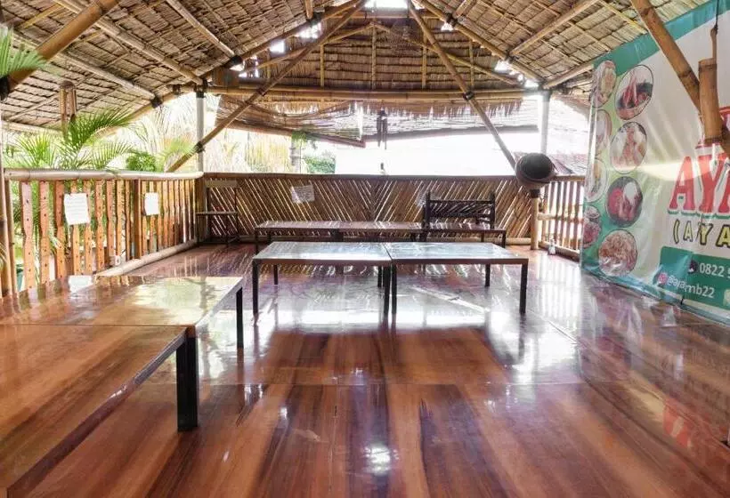 ホテル Oyo 3095 Semarapura Residence
