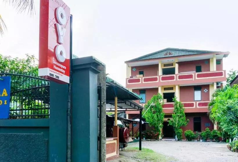 ホテル Oyo 3095 Semarapura Residence