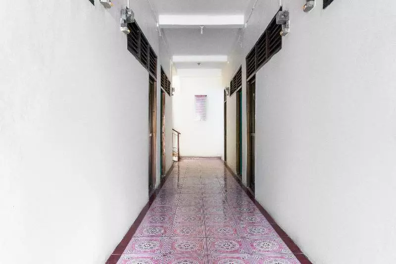 ホテル Oyo 3095 Semarapura Residence