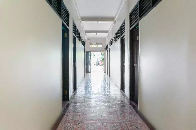 ホテル Oyo 3095 Semarapura Residence