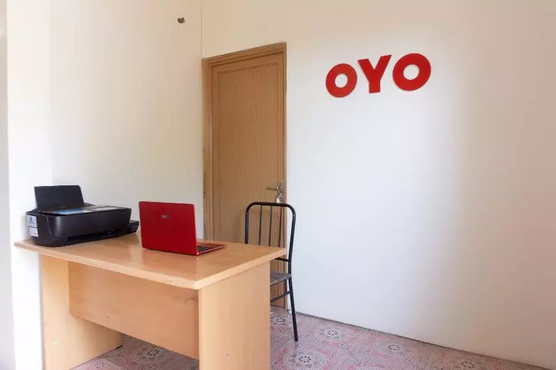 ホテル Oyo 3095 Semarapura Residence